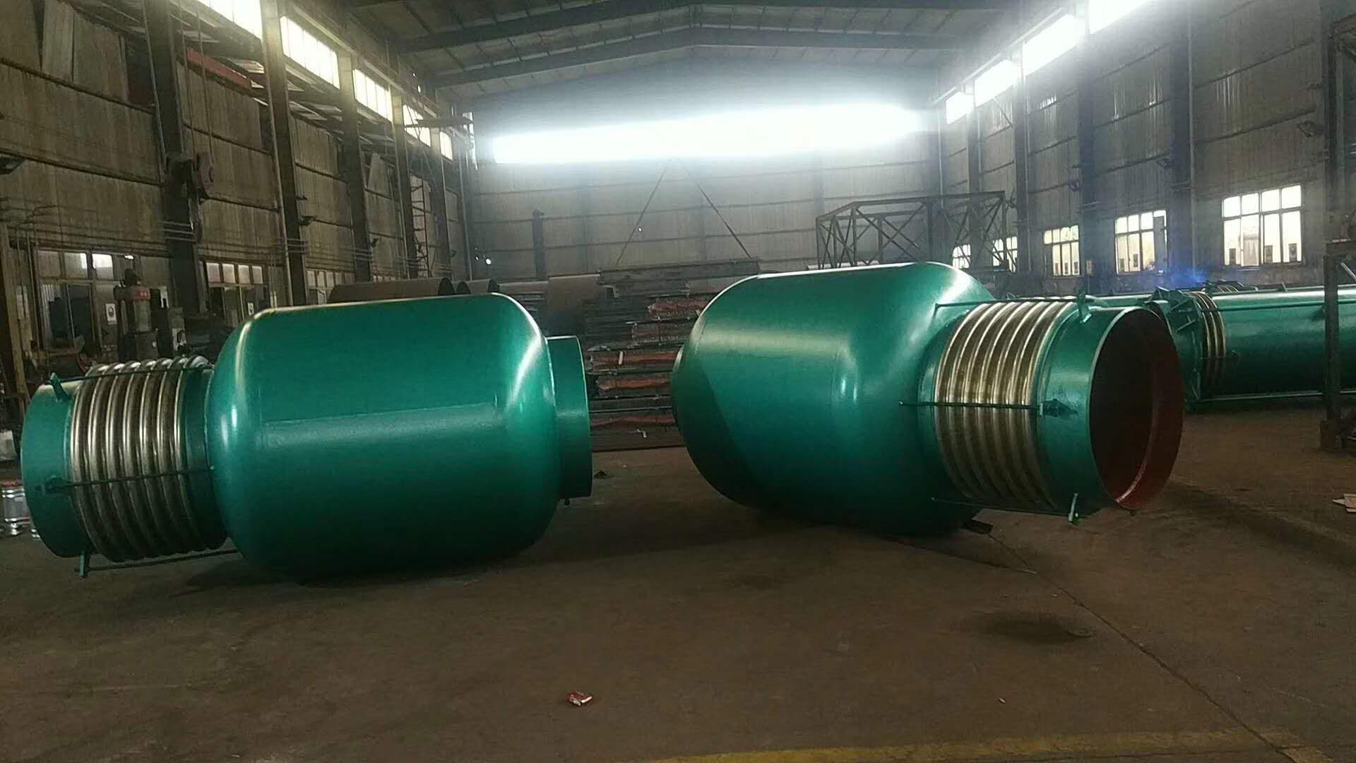 In line pressure balanced expansion joint